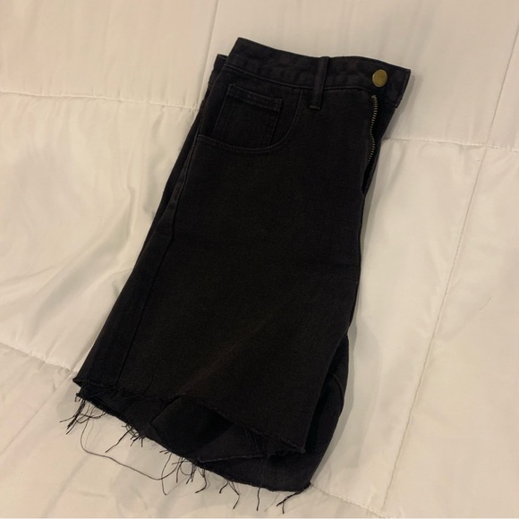 PRINCESS POLLY - High-Waisted Lose-Fit Denim Jean Shorts - Women’s 6 - Picture 6 of 7